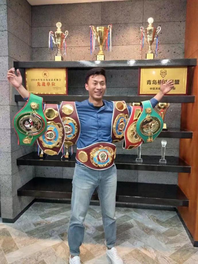 半岛网报道-彭渊龙和他的拳击人生：让更多年轻人站上世界拳坛