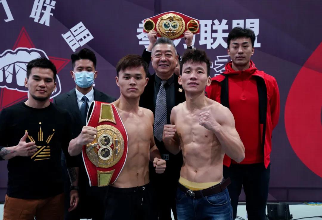 122磅中国排名第一职业拳手刘中VS千禧一代新星拳手杨西卫，争夺IBF次羽量级洲际金腰带